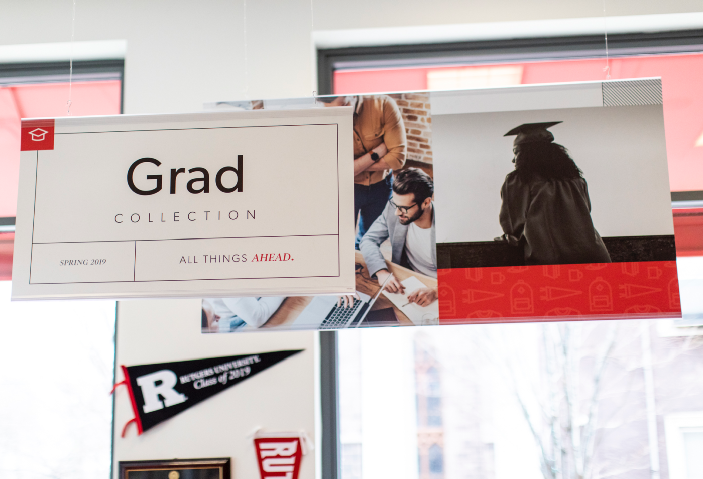 Signage of store says "Grad COLLECTION"